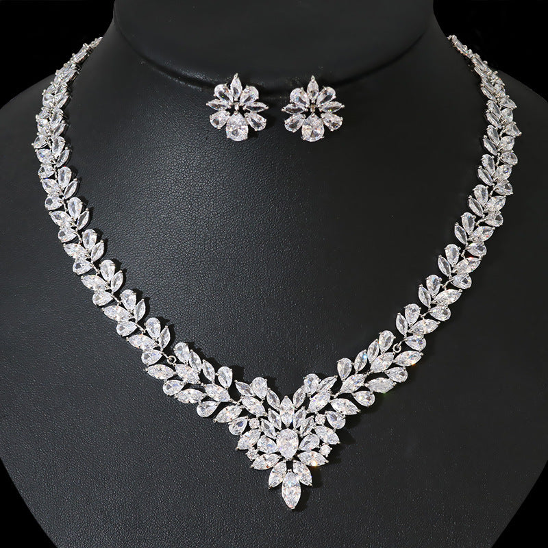 Luxury Crystal Jewelry Set - Necklace & Earrings